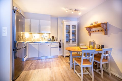 Standard Apartment, 2 Bedrooms | Private kitchen | Full-size fridge, oven, stovetop, dishwasher