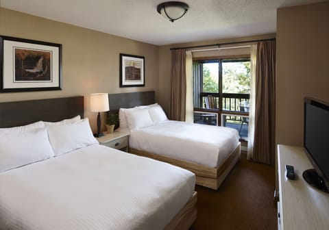 Suite, 1 Bedroom (Summit - Not Pet Friendly) | Hypo-allergenic bedding, desk, blackout drapes, bed sheets