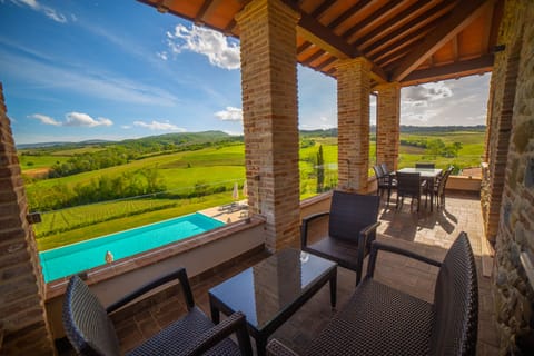 Executive Suite, 2 Bedrooms (Suite Panorama) | Terrace/patio