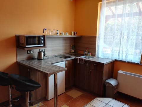 Superior Studio, 1 Bedroom | Private kitchenette | Fridge, microwave, stovetop, espresso maker