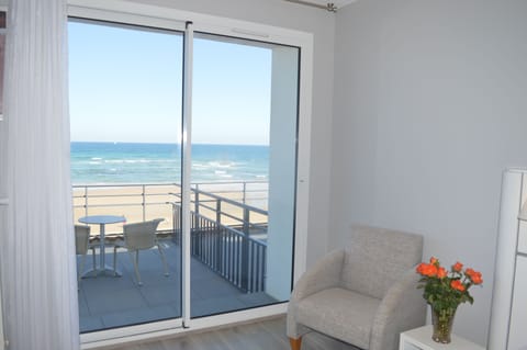 Superior Double Room, Terrace, Oceanfront | Room amenity