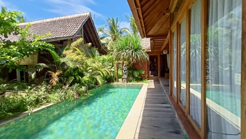 Signature Cottage | Balcony view