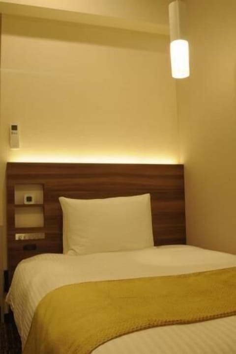 In-room safe, soundproofing, free WiFi, bed sheets
