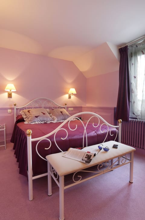 Double Room | In-room safe, desk, iron/ironing board, free WiFi