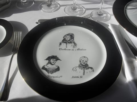 Lunch and dinner served, local cuisine