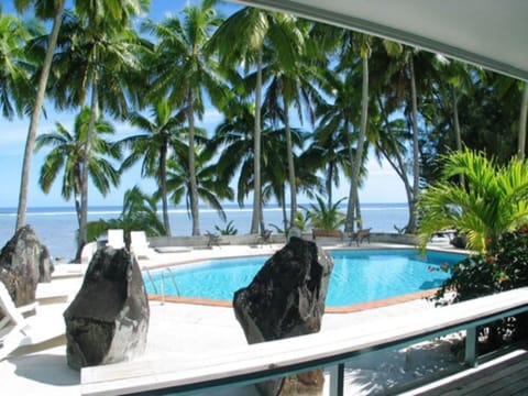 Comfort Studio Suite, Beachfront | Balcony view