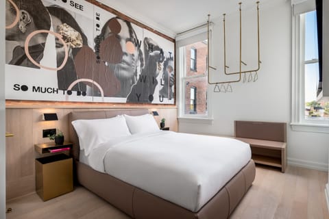 Premium Room, 1 King Bed | Frette Italian sheets, premium bedding, down comforters, pillowtop beds