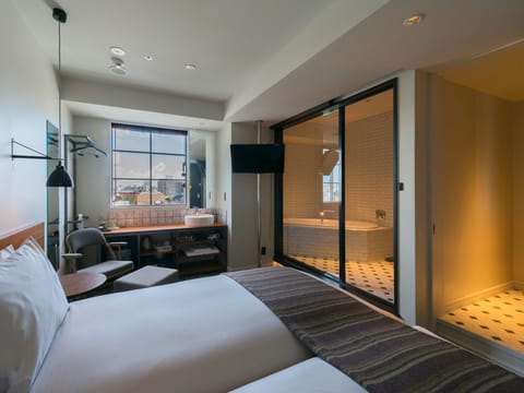 Superior Hollywood Twin Room | Down comforters, free WiFi, bed sheets