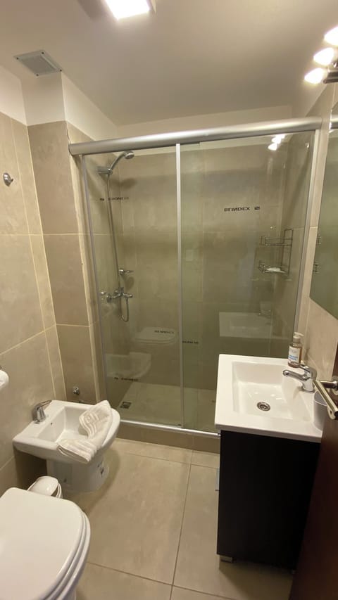 Standard Studio | Bathroom | Rainfall showerhead, free toiletries, hair dryer, bidet