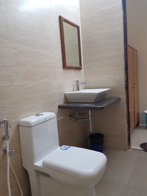 Standard Room | Bathroom | Shower, bidet