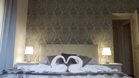 Deluxe Double Room, Private Bathroom | Frette Italian sheets, premium bedding, down comforters, pillowtop beds