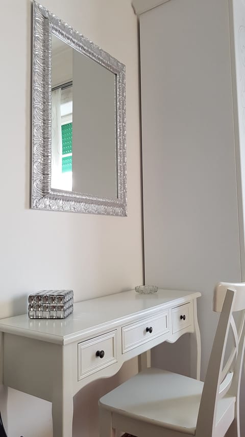 Frette Italian sheets, premium bedding, down comforters, pillowtop beds