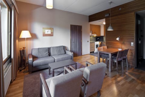 Superior Suite, 2 Bedrooms, Sauna, Mountain View | Desk, bed sheets