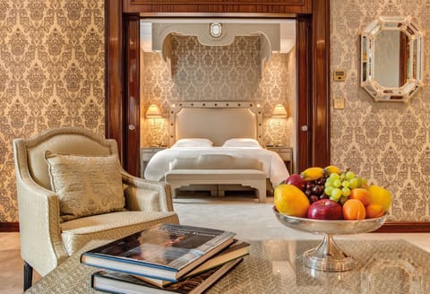 Deluxe Suite (Grand Forum) | Premium bedding, minibar, in-room safe, individually decorated