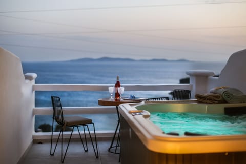 Deluxe Suite, Hot Tub, Sea View | Balcony view