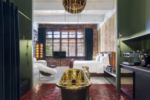 Signature Room (Aviator) | Property amenity