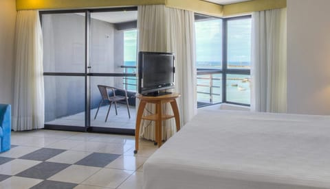 Superior Double Room, Sea View | Minibar, in-room safe, desk, laptop workspace