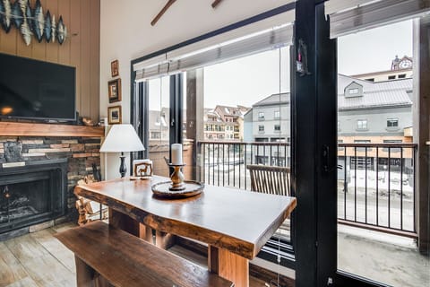 Standard Condo, 1 Bedroom, Fireplace, Mountain View | View from room