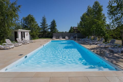 Seasonal outdoor pool