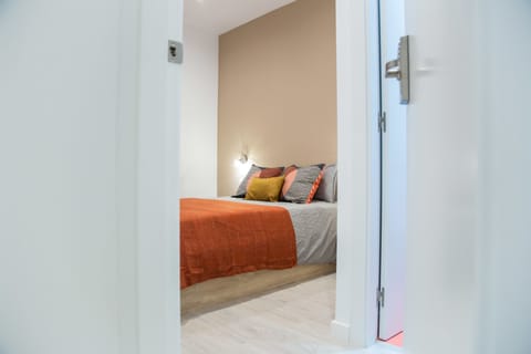 Double Room | Down comforters, in-room safe, soundproofing, free WiFi