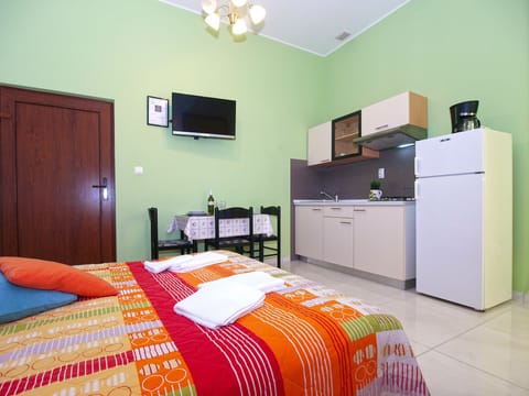 Apartment, 1 Bedroom (898/2090) | Iron/ironing board, free WiFi, bed sheets