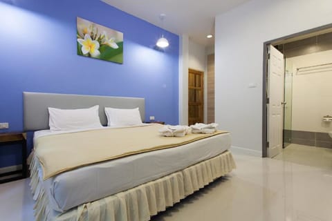 Standard Room | In-room safe, free WiFi, bed sheets