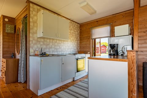 Cabin, 2 Bedrooms, Private Bathroom (1-4an) | Free WiFi