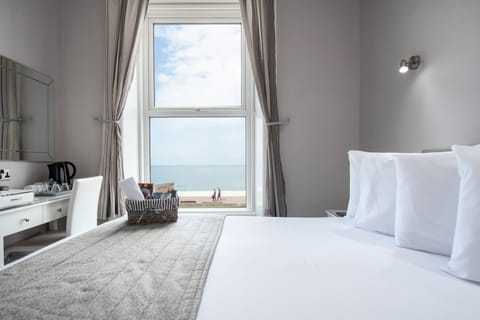 Standard Double Room, Sea View | Desk, laptop workspace, free WiFi, bed sheets