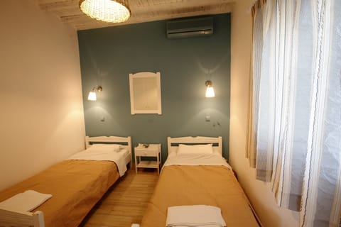 Double or Twin Room | Soundproofing, free WiFi, bed sheets