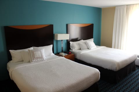 Premium bedding, pillowtop beds, in-room safe, desk