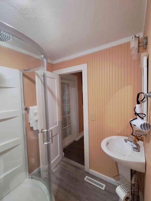 Superior Cottage, Ensuite, Garden View (Cottage Queen) | Bathroom