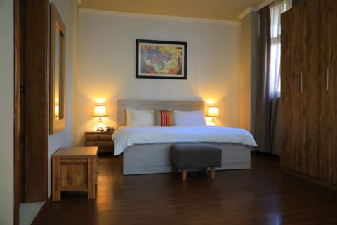 Double Room | 1 bedroom, minibar, in-room safe, desk