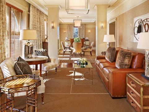 Presidential Suite | Living area | TV, video-game console