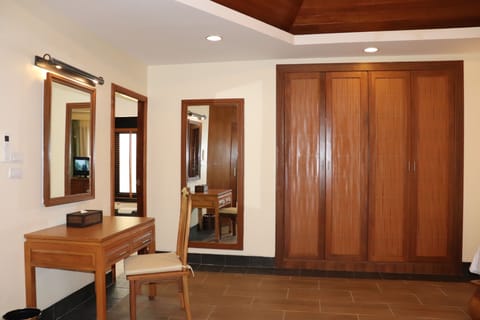 Luxury Villa, Private Pool | Minibar, in-room safe, desk, rollaway beds