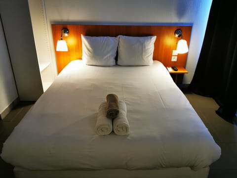 Economy Double Room | Desk, soundproofing, free WiFi, bed sheets