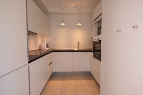 Condo, 2 Bedrooms | Private kitchen | Full-size fridge, microwave, oven, stovetop