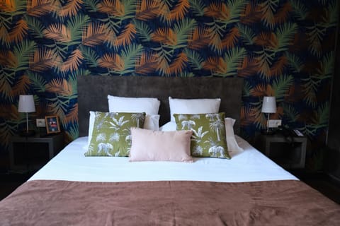 Superior Double Room (Le Club) | Desk, soundproofing, free WiFi, bed sheets