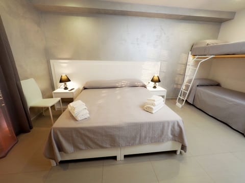 Quadruple Room, Sea View | In-room safe, soundproofing, free WiFi, bed sheets