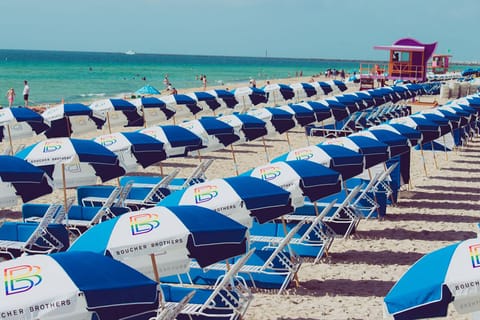 Beach nearby, sun loungers, beach towels