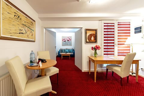 Junior Suite No balcony (No smoking area) | 1 bedroom, in-room safe, desk, soundproofing