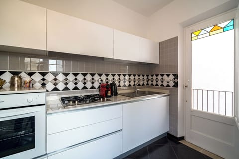 Apartment, Terrace | Private kitchen | Electric kettle