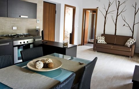 Apartment, 2 Bedrooms | Room amenity