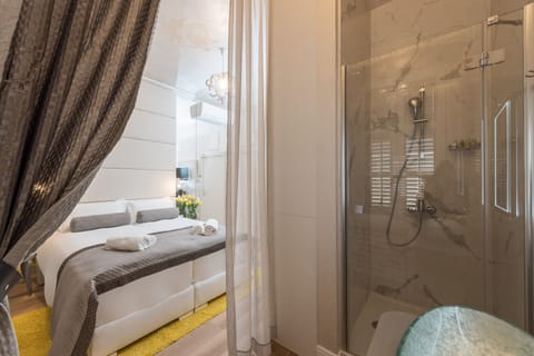 Design Double or Twin Room, 1 Bedroom(Room 13) | Living area | Flat-screen TV