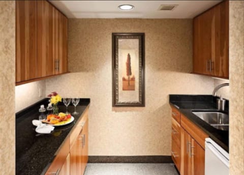 Presidential Suite, 1 King Bed | Private kitchenette | Fridge, coffee/tea maker