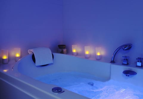 Spa tub, steam room, Turkish bath, body treatments, hydrotherapy