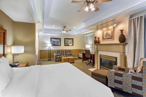 Premium bedding, blackout drapes, iron/ironing board, free WiFi