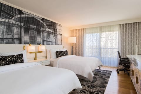 Room, 2 Queen Beds, Balcony, Lake View (Balcony) | Lake view