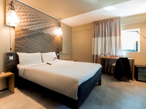 Superior Double Room, 1 Double Bed | Premium bedding, in-room safe, individually furnished, desk