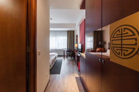 Standard Twin Room | In-room safe, iron/ironing board, free WiFi, bed sheets