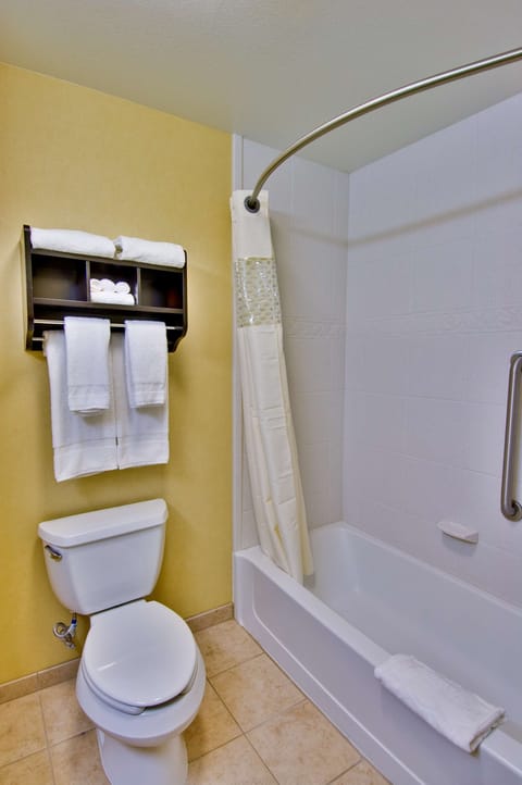 Room, 2 Queen Beds, Refrigerator & Microwave | Bathroom | Free toiletries, hair dryer, bathrobes, towels